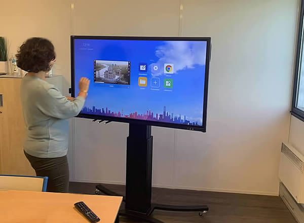 écran interactif numérique 55 pouces