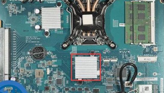 Emplacement d’un Android embarqué sur la carte mère d’un écran interactif